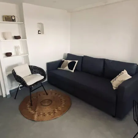 Rooftop 2 Bed With Sea View
